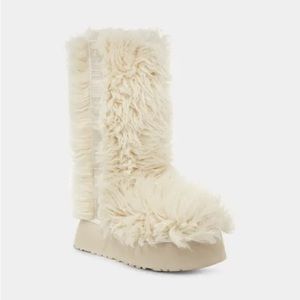 Ugg Fluff Momma Sugar Boot